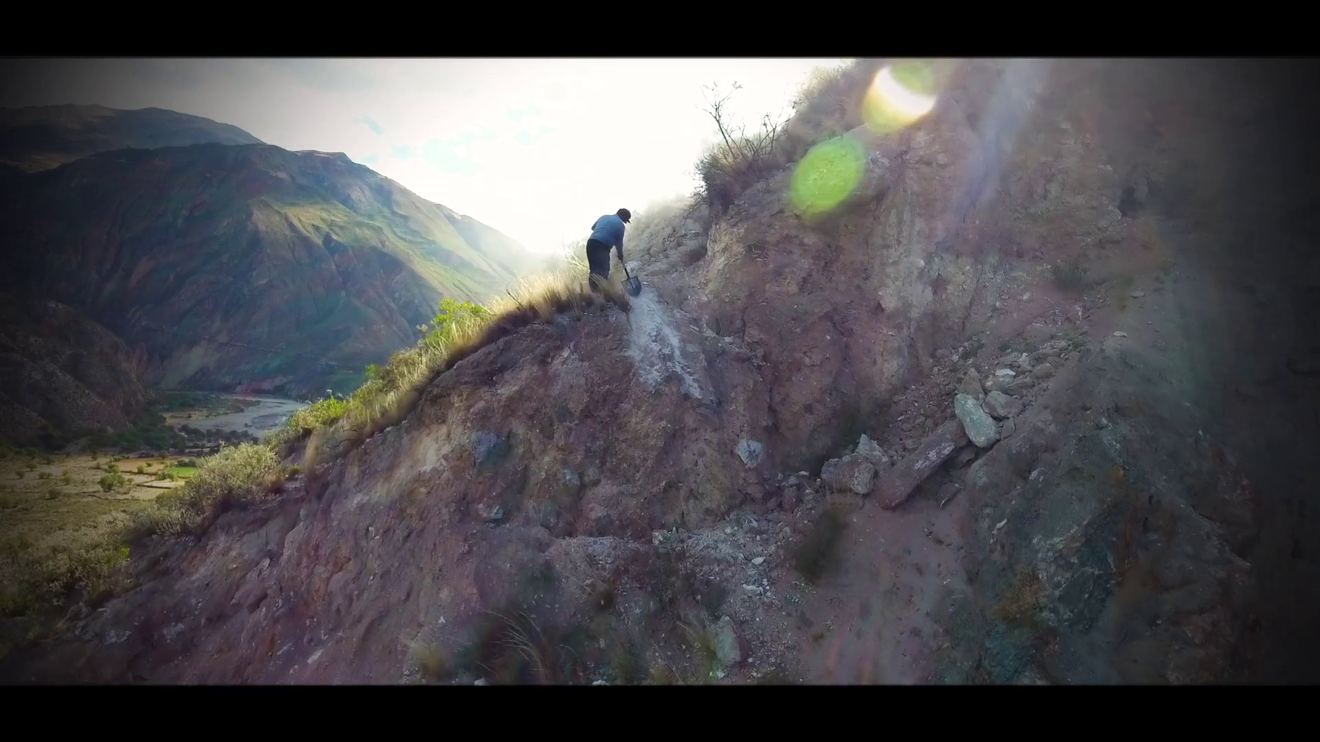 Extracción de piedra en la montaña